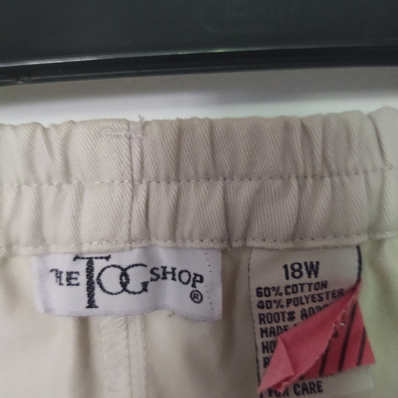 Kaki elastic waist shorts by The Tog Shop 18 w - Picture 4 of 4